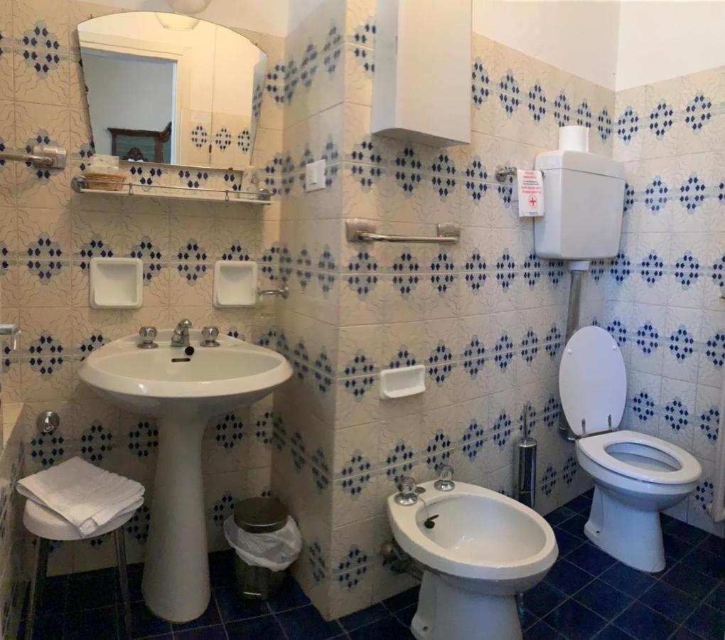 Albergo Dell'Angelo Pieve di Teco Buitenkant foto