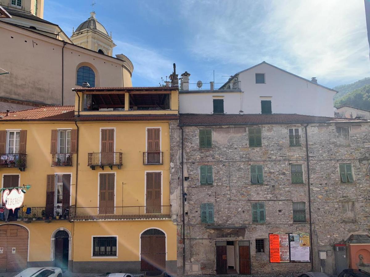 Albergo Dell'Angelo Pieve di Teco Buitenkant foto